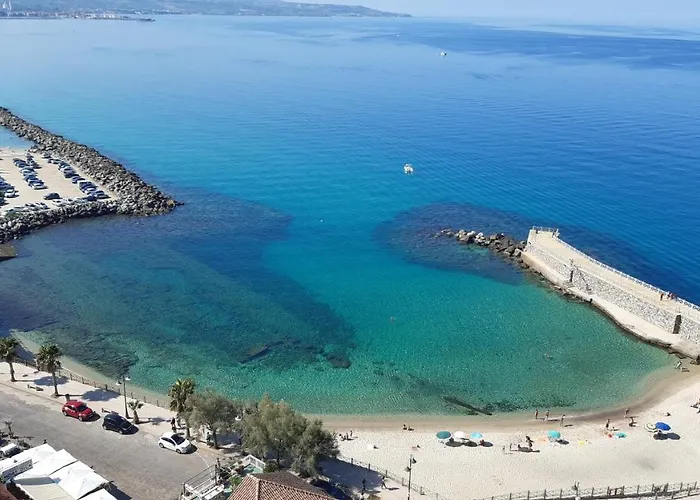 アパート Nice Home Pizzo ピッツォ