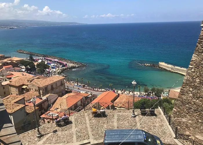 Nice Home Pizzo アパート ピッツォ